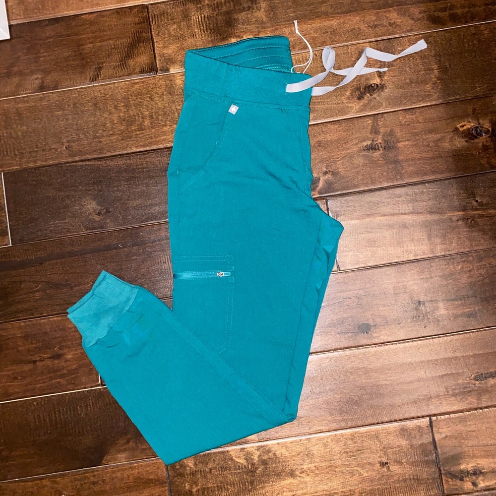 Brand New Figs joggers